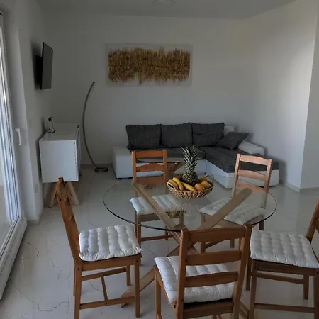Apartment Ferienwohnung In Mit Grosser Terrasse *