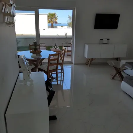 Apartment Ferienwohnung In Mit Grosser Terrasse *